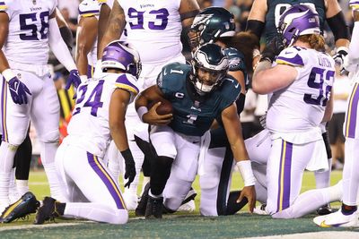 WATCH: Jalen Hurts disrespects the Griddy