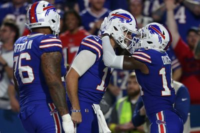 Josh Allen, Stefon Diggs complete touchdown hat trick