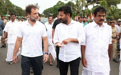 Revanth joins Rahul ‘Bharat Jodo Yatra’ in Kochi