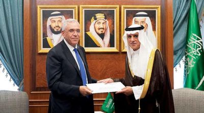 King Salman Receives Invitation from Algerian President to Attend Arab Summit