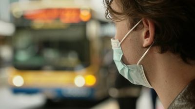 Queensland's COVID-19 mandate for masks on public transport to be scrapped