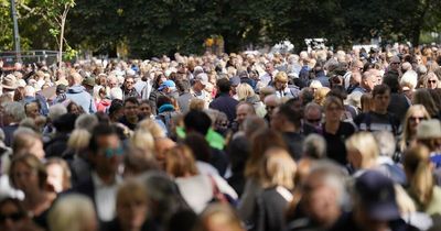 The Queue: Minister says how many people are believed to have waited to see the Queen lying in state