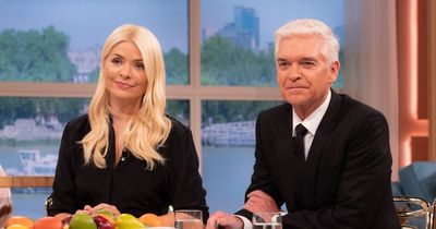 Thousands of ITV This Morning fans sign petition to 'axe' Holly Willoughby and Phillip Schofield amid queue backlash
