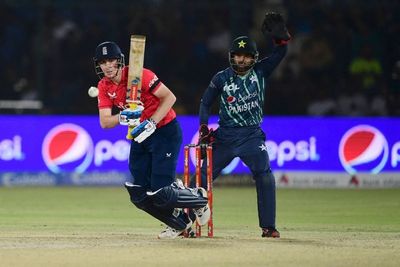 Pakistan vs England LIVE: T20 cricket result and final score as England complete chase after Alex Hales’ 53