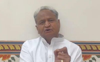After Gehlot covenes late-night meeting, Rajasthan Minister says State MLAs to reach Delhi if CM files nomination