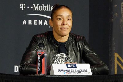 Former UFC champ Germaine de Randamie announces pregnancy