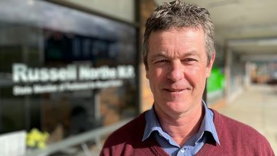Retiring MP Russell Northe calls for Victorian election winner to tackle problem gambling