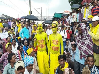 Kurmi tribe protest in Bengal's Purulia for OBC status enters Day 2, several rail routes blocked