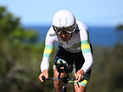 Australia leads cycling worlds team relay