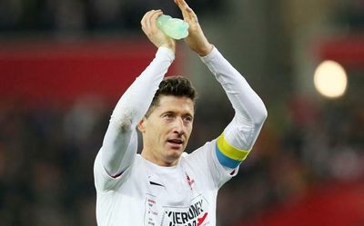 Lewandowski to wear Shevchenko's Ukraine armband at FIFA World Cup