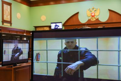 Russian opposition calls for protests against Putin's 'criminal war'