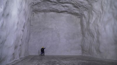 Italian fruit farmers use hill caves to help cut energy bills