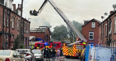 'Scared' Holbeck residents told to shut windows and doors after huge blaze