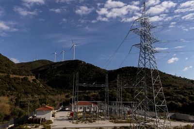Greece extends energy bill subsidies ahead of 'winter battle'