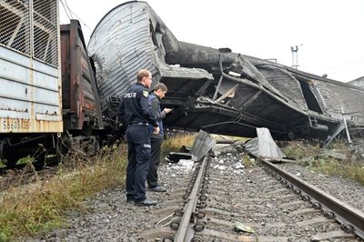 Missiles hit apartments in Ukraine city, as Putin mobilises