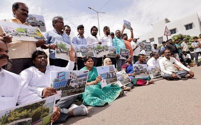 Corporators want ban on heavy vehicles during the day in Ballari