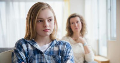 Mum blasted for wanting to kick her teenage daughter out after she left the iron on