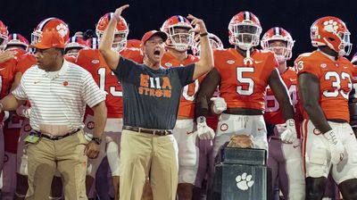 College Football Playoff watch: Georgia cruises into top spot, but Clemson’s chances keep falling