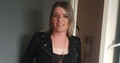 Mum-of-three dies after gruelling battle with cancer doctors said is rarer than being struck by lightning