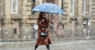 Cold snap ahead as Arctic air sweeps south bringing risk of snow showers