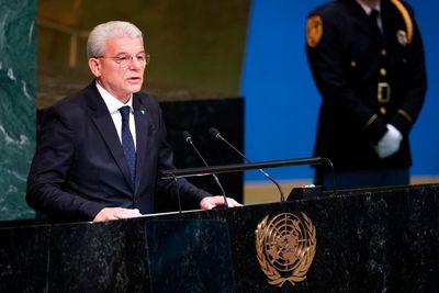 Shaped by war, Bosnian leader chides UN inaction on Ukraine