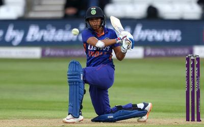 Ind vs Eng 2nd ODI | Harmanpreet smashes 143 not out as Indian women pile up massive 333/5