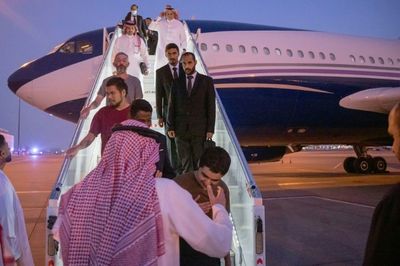 2 Americans, 5 Brits among POWs transferred from Russia to Saudi