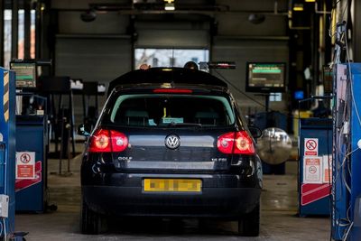 Majority of drivers against relaxing MOT rules – survey