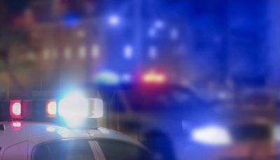 3 hurt in Auburn Gresham crash