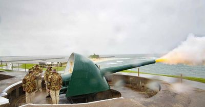 Watch the seven gun salute to the late Queen at Fort Scratchley