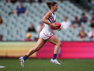 Dockers down Eagles in AFLW thriller