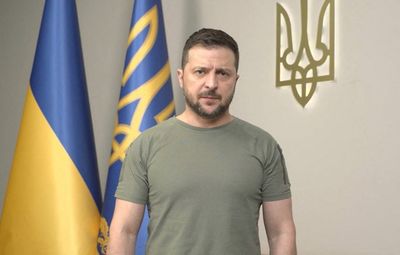 Ukraine's Zelenskiy acclaims commanders freed in prisoner swap