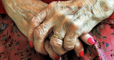 Lanarkshire woman highlights dementia's devastating effect on her beloved mum
