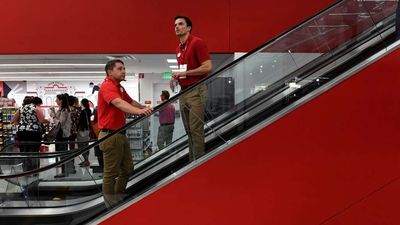 Target To Hire 100,000 Seasonal Workers, Offer Early Discounts In Holiday Season Gear-Up