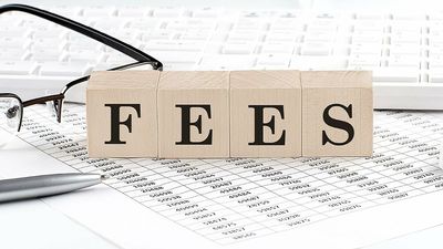 Newly Minted Advisors Must Choose A Fee Model