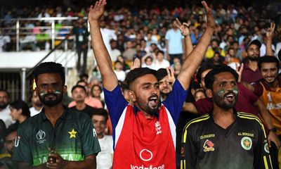 Pakistan beat England to win second men’s T20 cricket international – as it happened