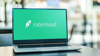 Robinhood Stock Jumps On SEC Payment Order Flow Decision