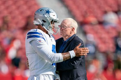 Jerry Jones would ‘welcome’ quarterback controversy in Dallas