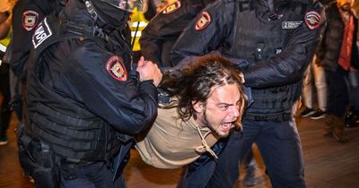 Russians protesting Ukraine war 'set fire to government offices with Molotov cocktails'
