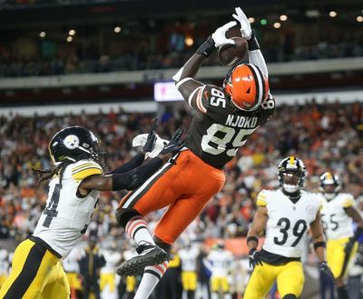 WATCH: Browns score touchdown on failed hook-and-ladder by Steelers as time expires