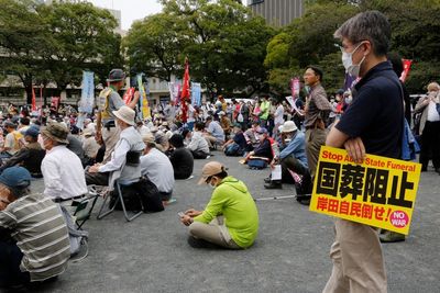 Hundreds demand cancellation of Japanese ex-leader's funeral