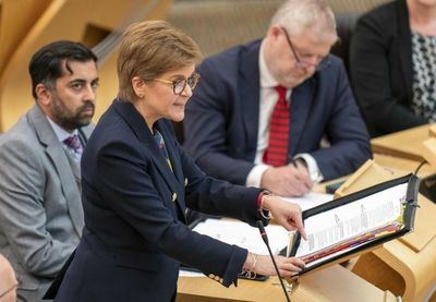 Nicola Sturgeon rips into Tories' £45bn tax-cutting plan with scathing verdict