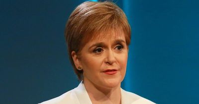 Nicola Sturgeon warns richest people 'laughing all the way to the bank' after Tories slash taxes