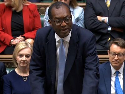 Britain’s rich to enjoy lion’s share of £45bn tax cuts announced by Kwasi Kwarteng