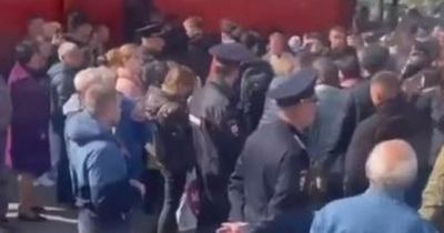 Heartbreaking moment child heard sobbing as enlisted men leave Russia for Ukraine war