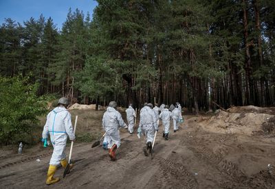 UN-mandated inquiry to investigate Izium mass burial site