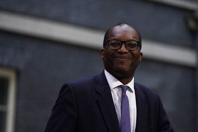 Kwarteng ‘betting the house’ with tax plans helping only those on above £155k