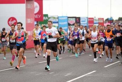 Track and cheer family and friends with new London Marathon app features - even if they run virtually