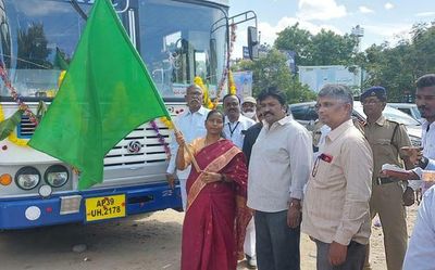 Andhra Pradesh: APSRTC to run 186 buses in Anantapur, 164 services in Kurnool for Dasara