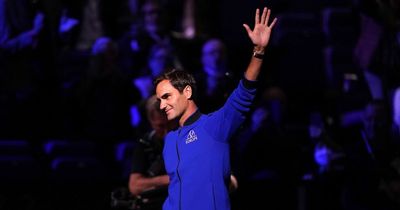 Roger Federer gets standing ovation from crowd ahead of emotional Laver Cup farewell